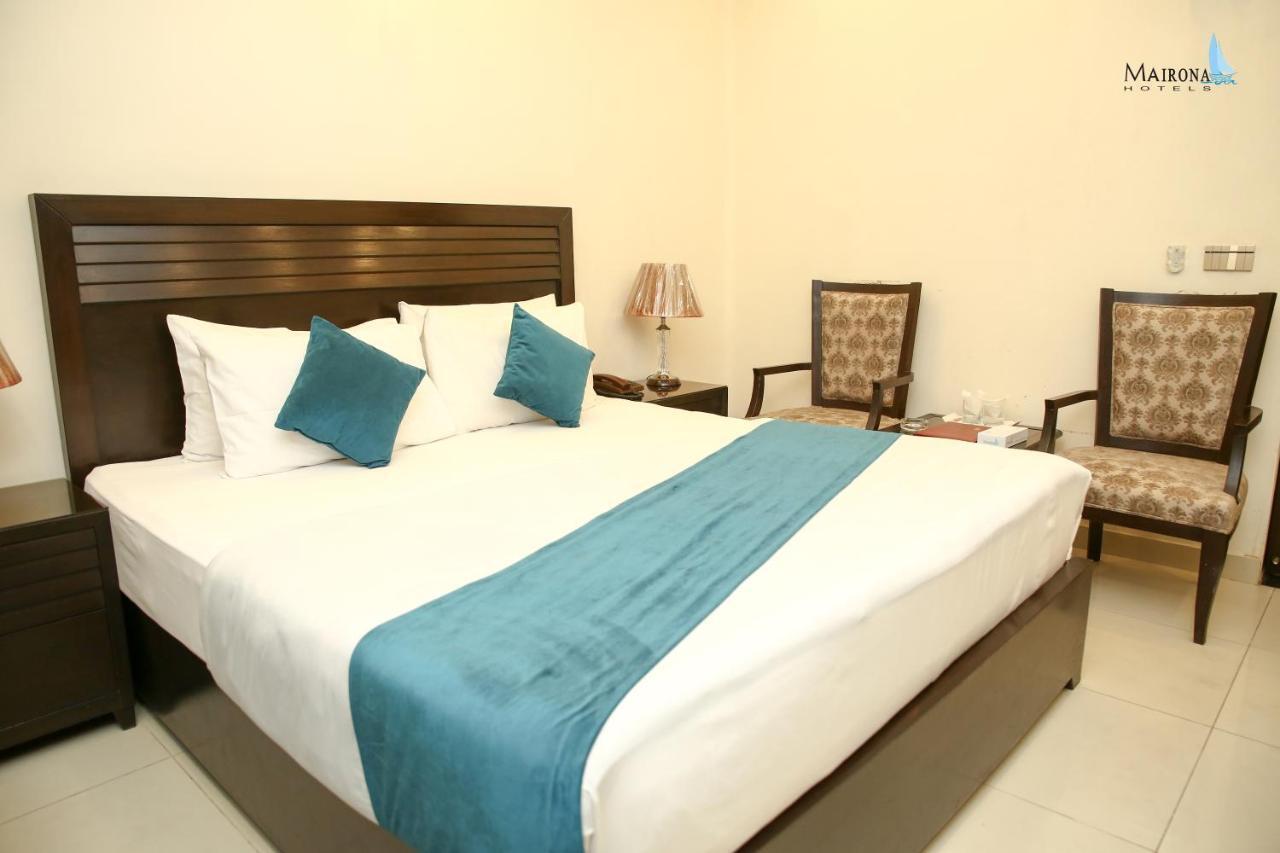 Hotel Mairona Gulberg Lahore Extérieur photo