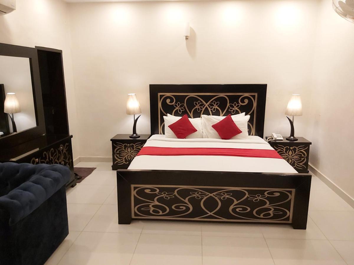 Hotel Mairona Gulberg Lahore Extérieur photo