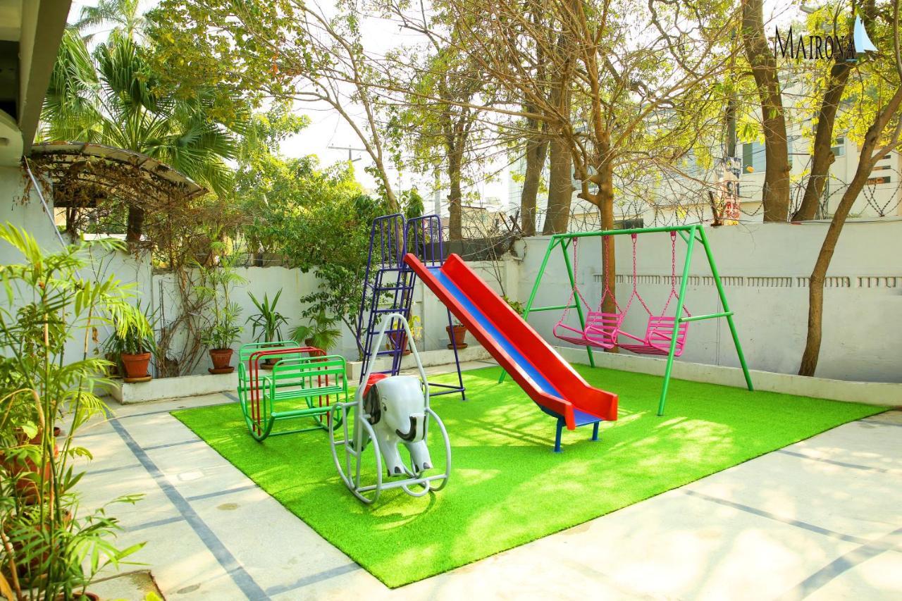 Hotel Mairona Gulberg Lahore Extérieur photo